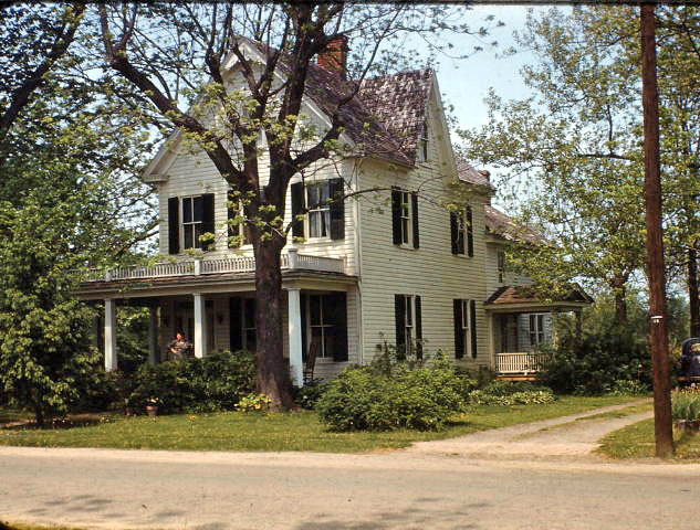 The old Leonard house on Maple Ave. about 1945
