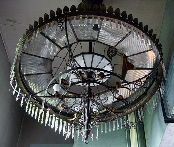 Trinity Methodist Episcopal South chandelier